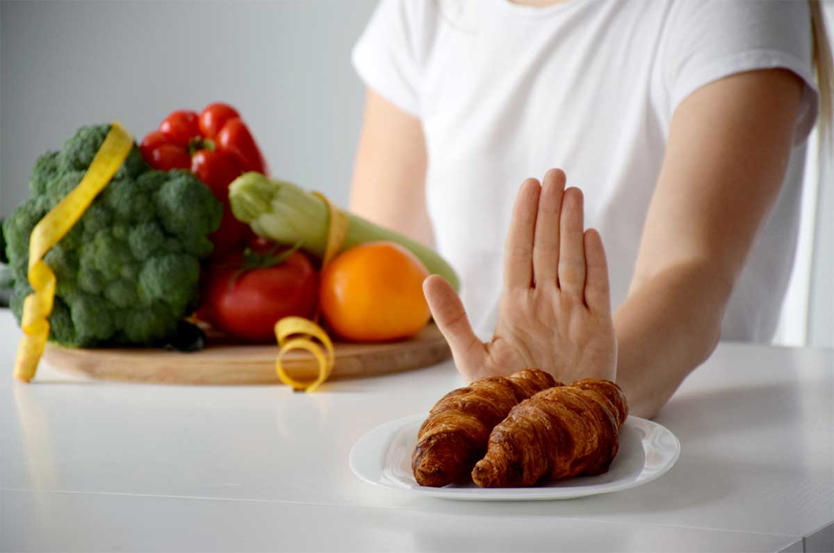 The Connection Between Diet and Sleep: Foods That Help You Sleep Better
